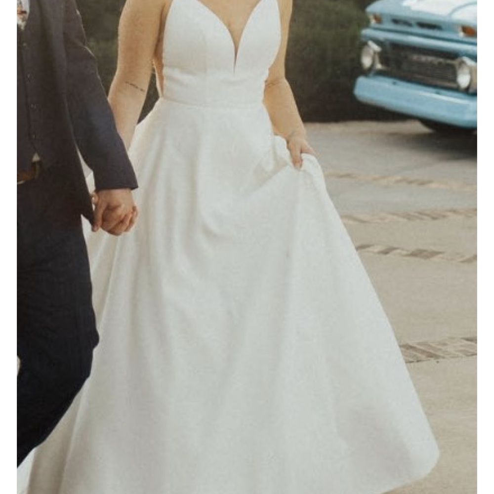 Elegant White Wedding Dress with Strappy Back